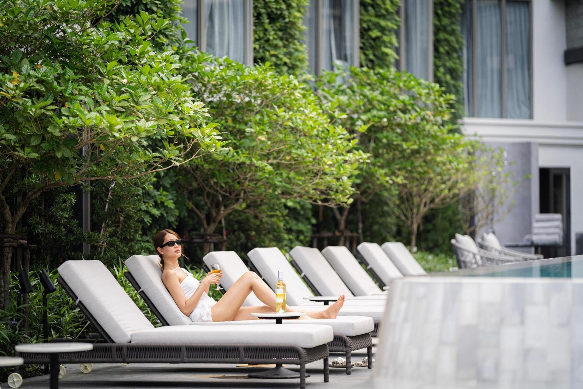 The Salil Hotel Riverside بانكوك المظهر الخارجي الصورة The Pool at The Hari