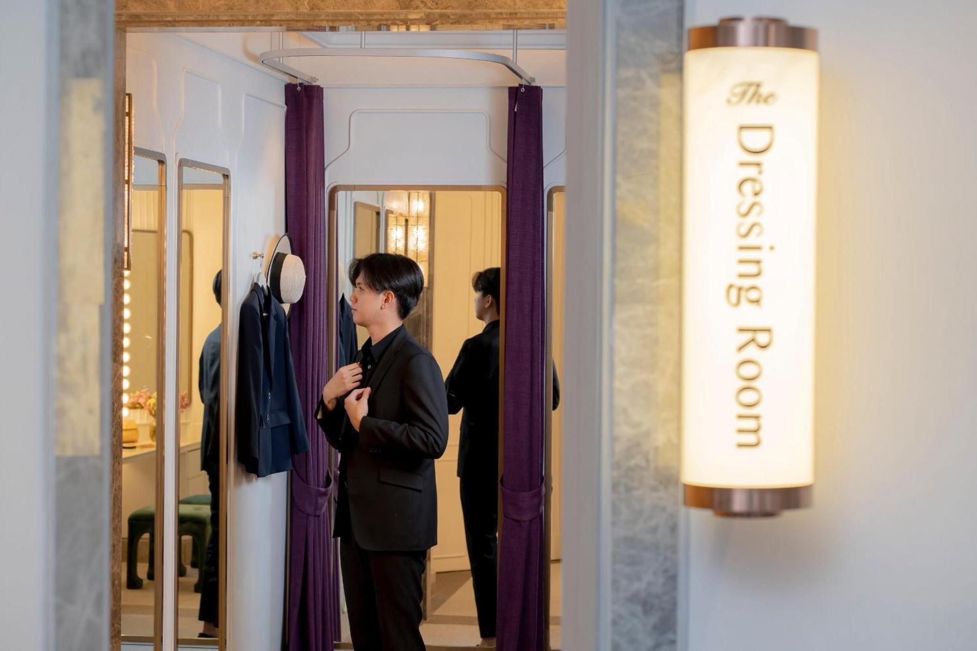 The Salil Hotel Riverside بانكوك المظهر الخارجي الصورة A dressing room at a hotel