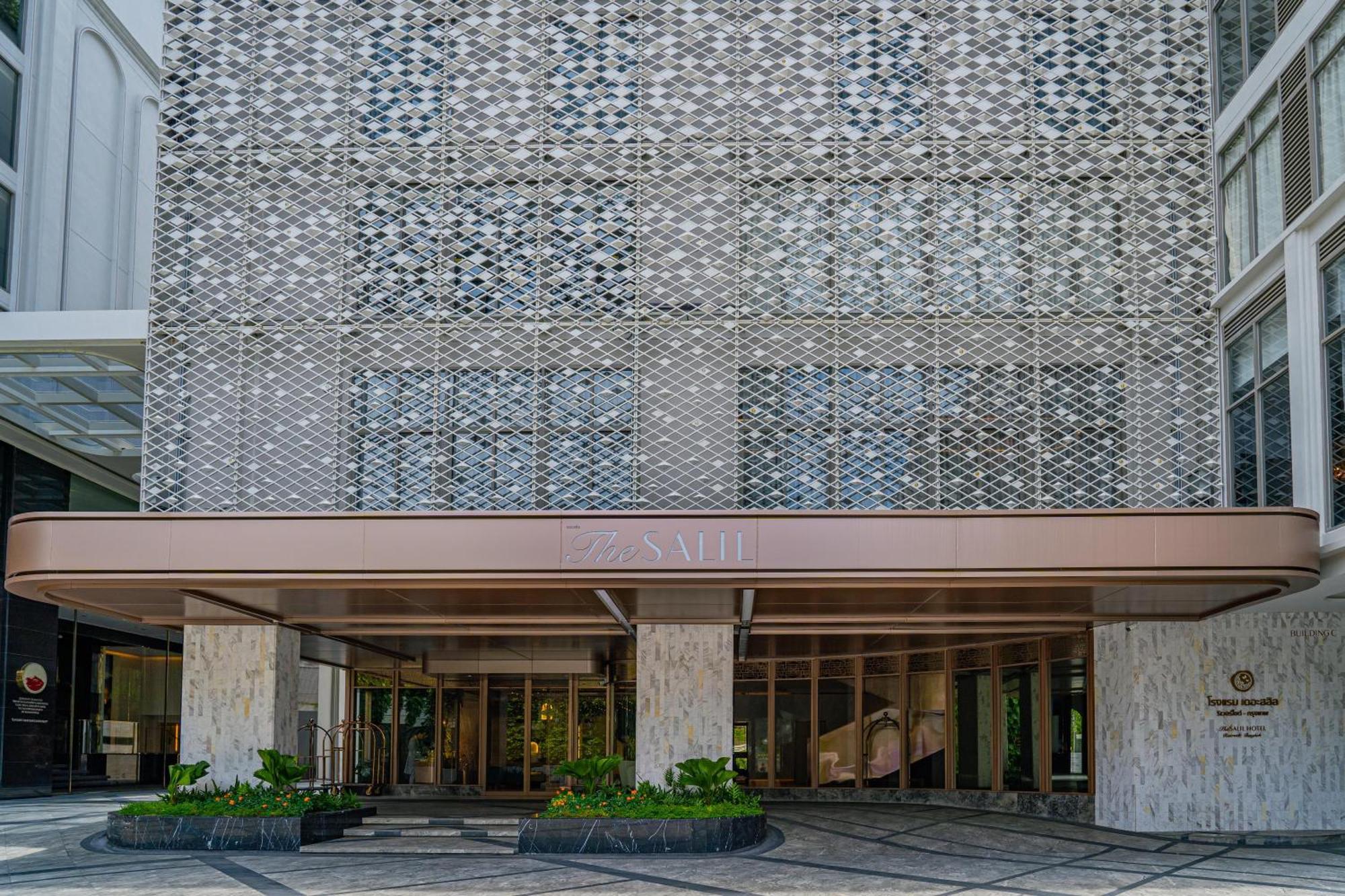 The Salil Hotel Riverside بانكوك المظهر الخارجي الصورة Entrance of the hotel